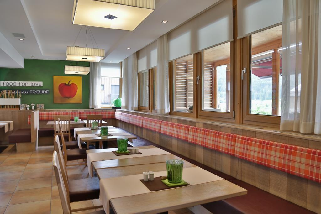 Arlbergerhof Vital Weissensee Exterior photo